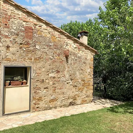 Cozy With Pool In 40 M² Appartamento Trequanda